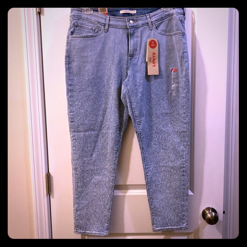 Levi’s 711 skinny ankle jeans